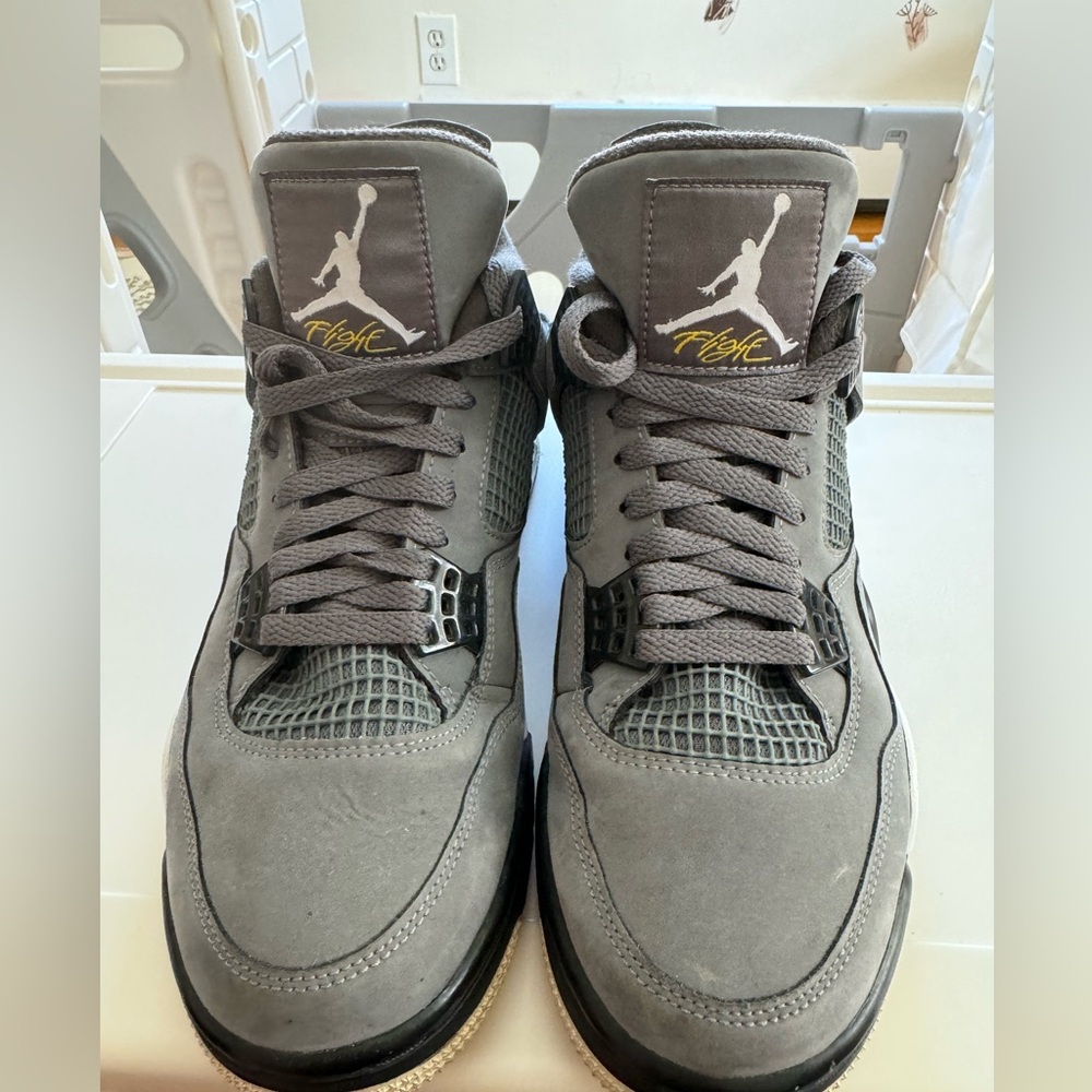 Air Jordan 4 Retro - Grey/Chrome - Preowned NO BOX